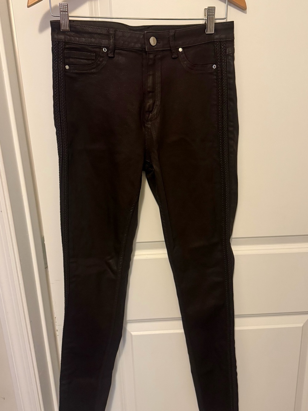 Elie Tahari brown coated jeans. Skinny, super stretchy. braided detail. Size 29